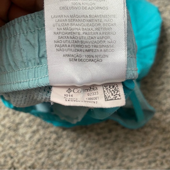 Columbia Women's Shorts - Picture 5 of 8